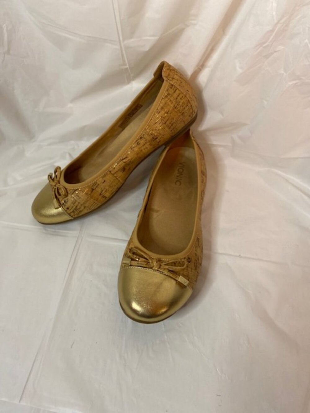 Vionic Minna Cork Ballet Flats Gold Cap Toe Bow Accent Women's Size 9
